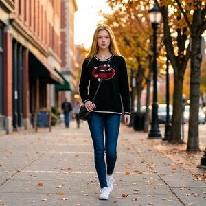 🆕💋 3X BLACK CREW SWEATER WITH SEQUIN STARS + PLAID LIPS💋
